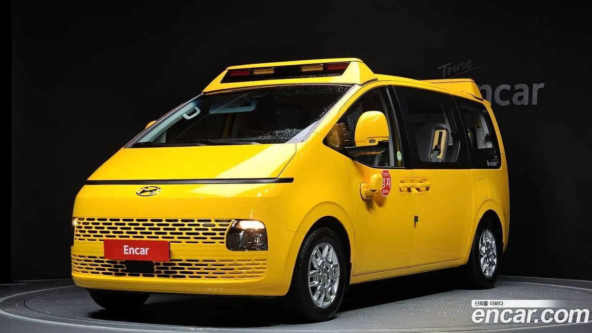 Hyundai Staria 2023 из KR, фото 1