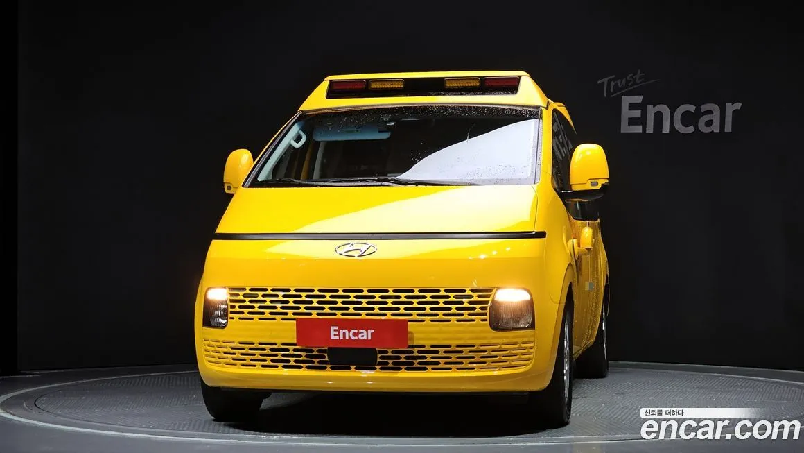 Hyundai Staria 2023 из KR, фото 3
