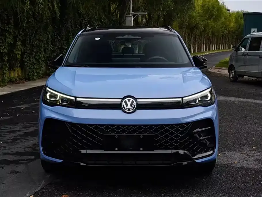 Volkswagen Tiguan L 2024 из CN, фото 3