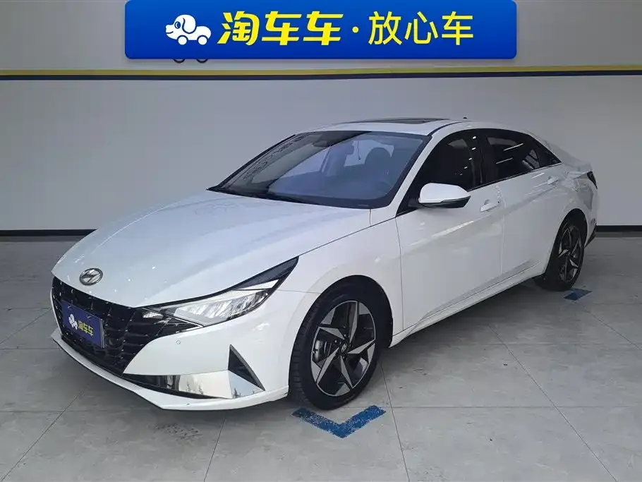 Hyundai Elantra 2023 из CN, фото 1