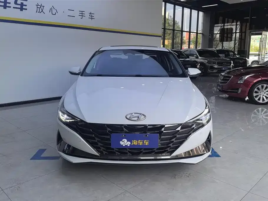 Hyundai Elantra 2023 из CN, фото 2