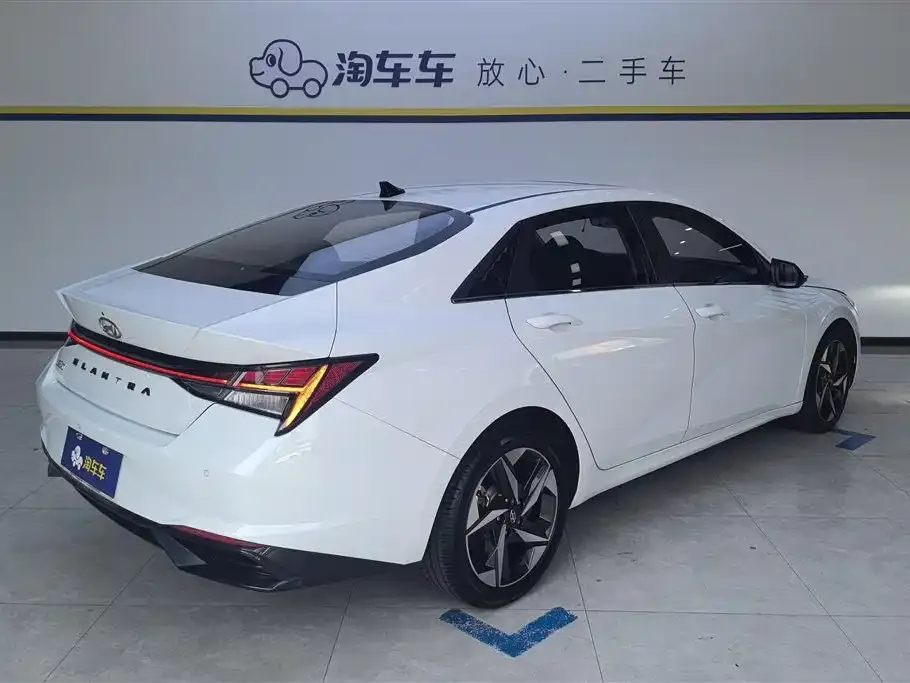 Hyundai Elantra 2023 из CN, фото 3