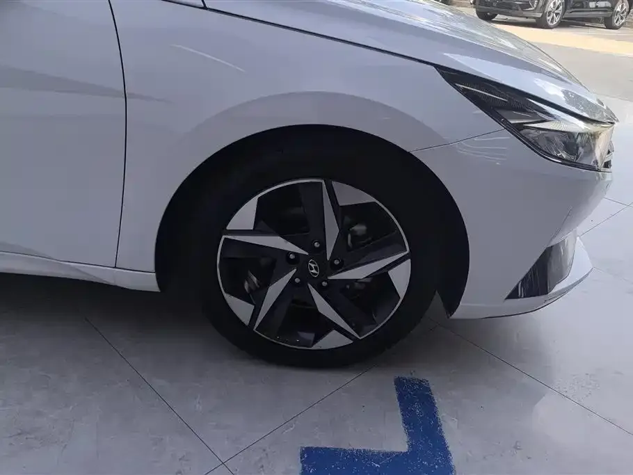 Hyundai Elantra 2023 из CN, фото 6