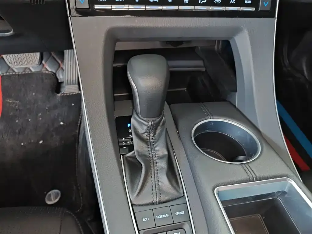 Toyota Avalon 2022 из CN, фото 6