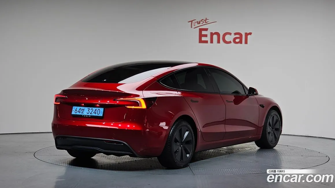 Tesla Model 3 2024 из KR, фото 2