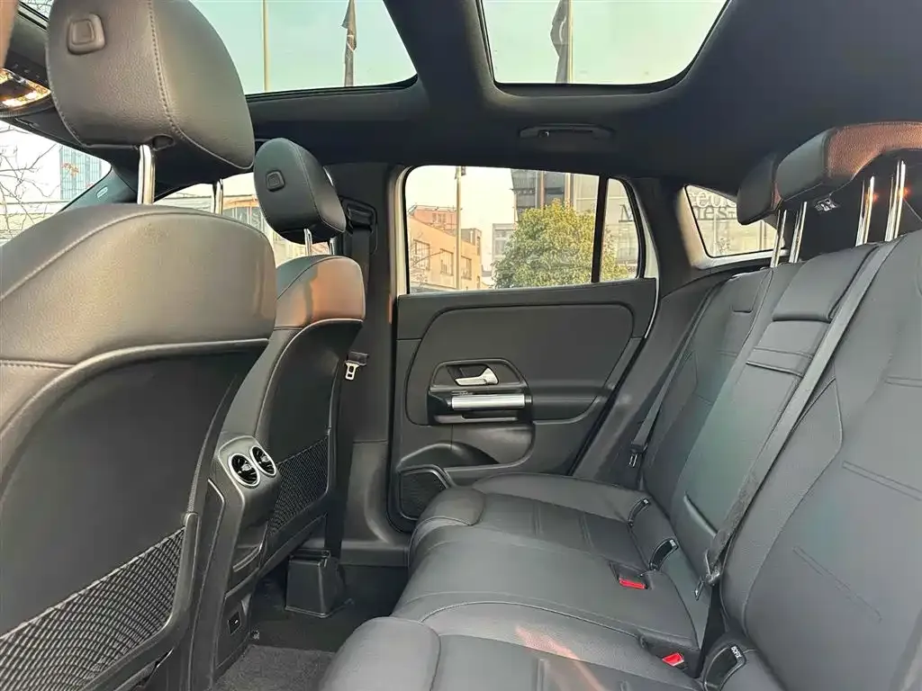 Mercedes-Benz GLA 2023 из CN, фото 4
