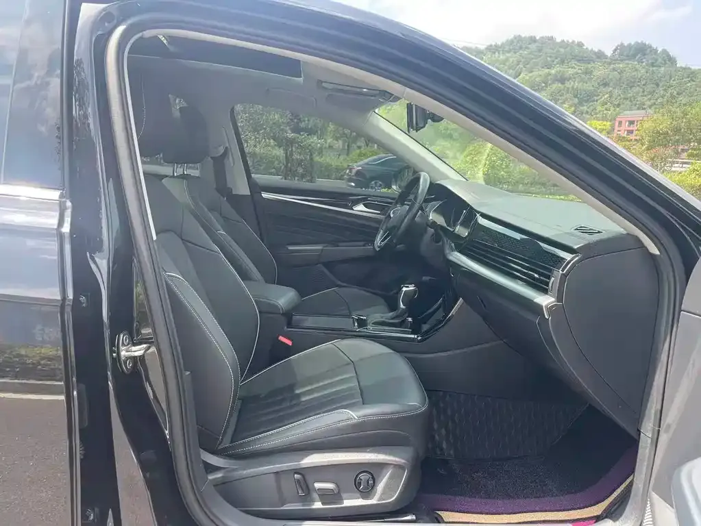 Volkswagen Passat 2022 из CN, фото 7