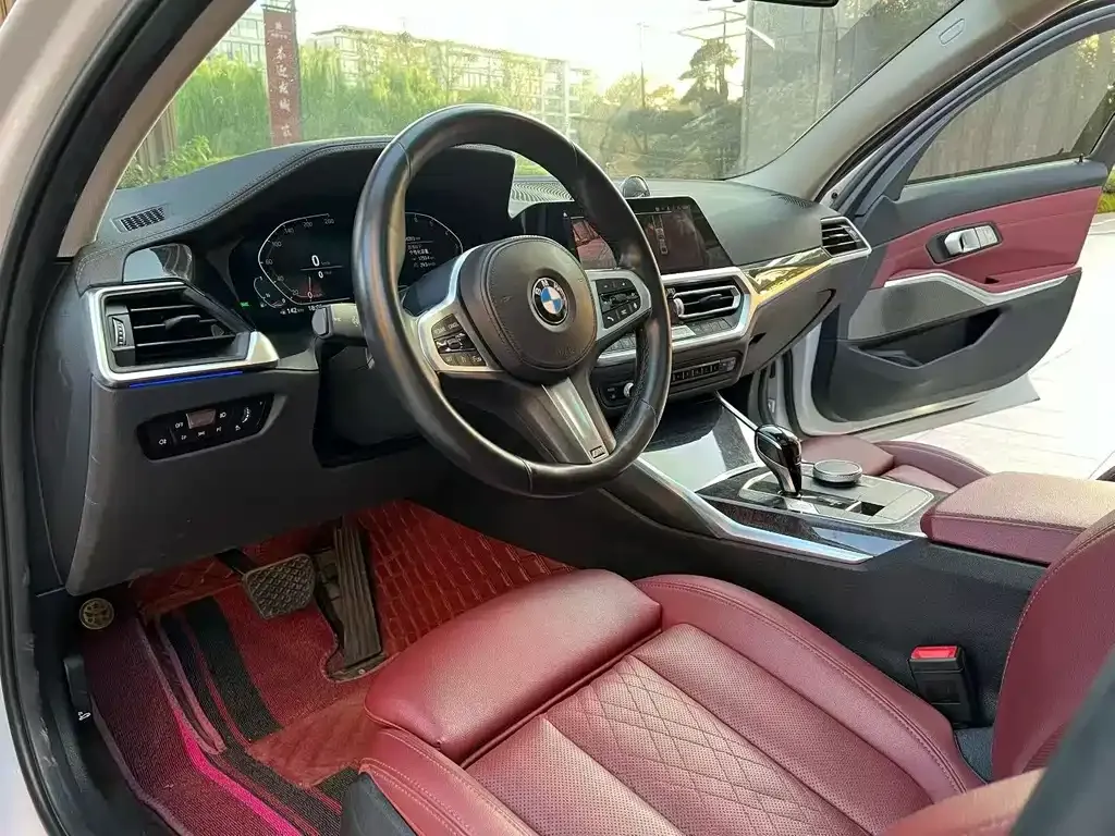 BMW 3 Series 2022 из CN, фото 4