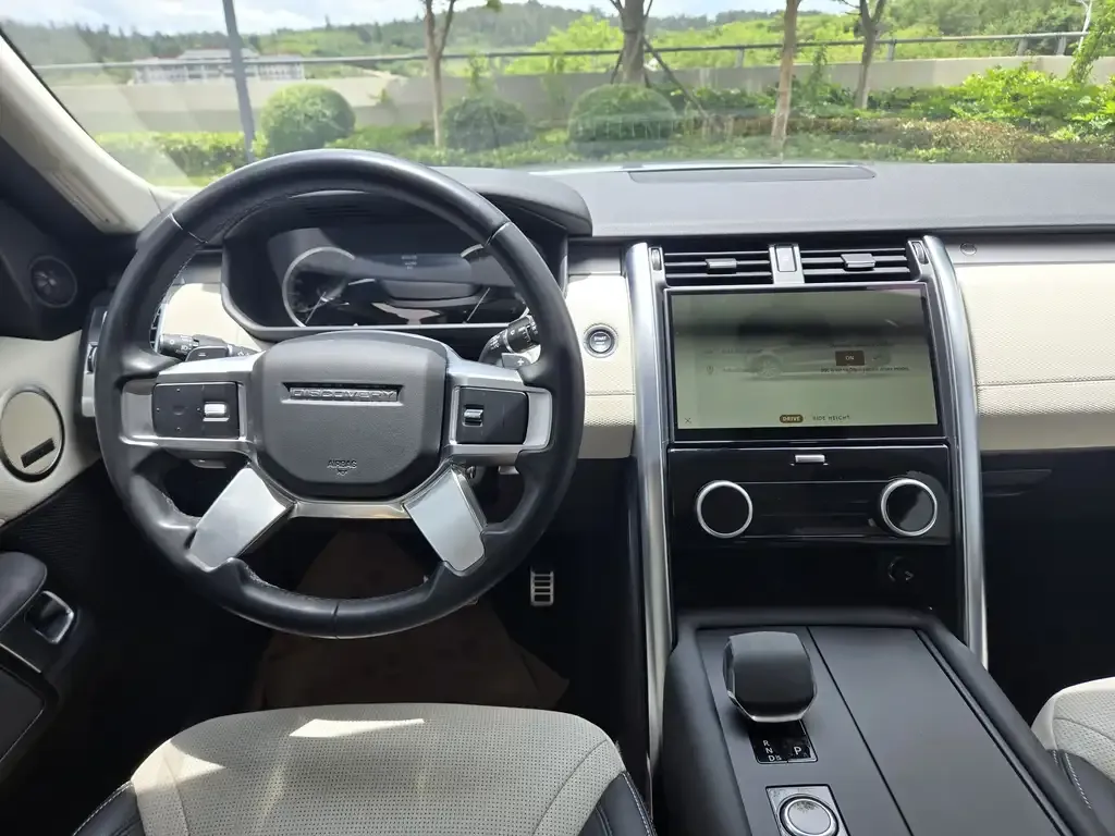 Land Rover Discovery 2023 из CN, фото 8