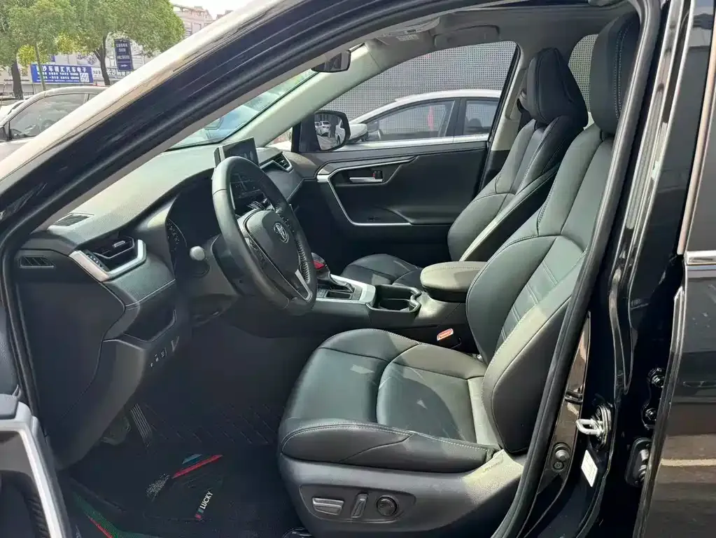 Toyota Wildlander 2022 из CN, фото 9