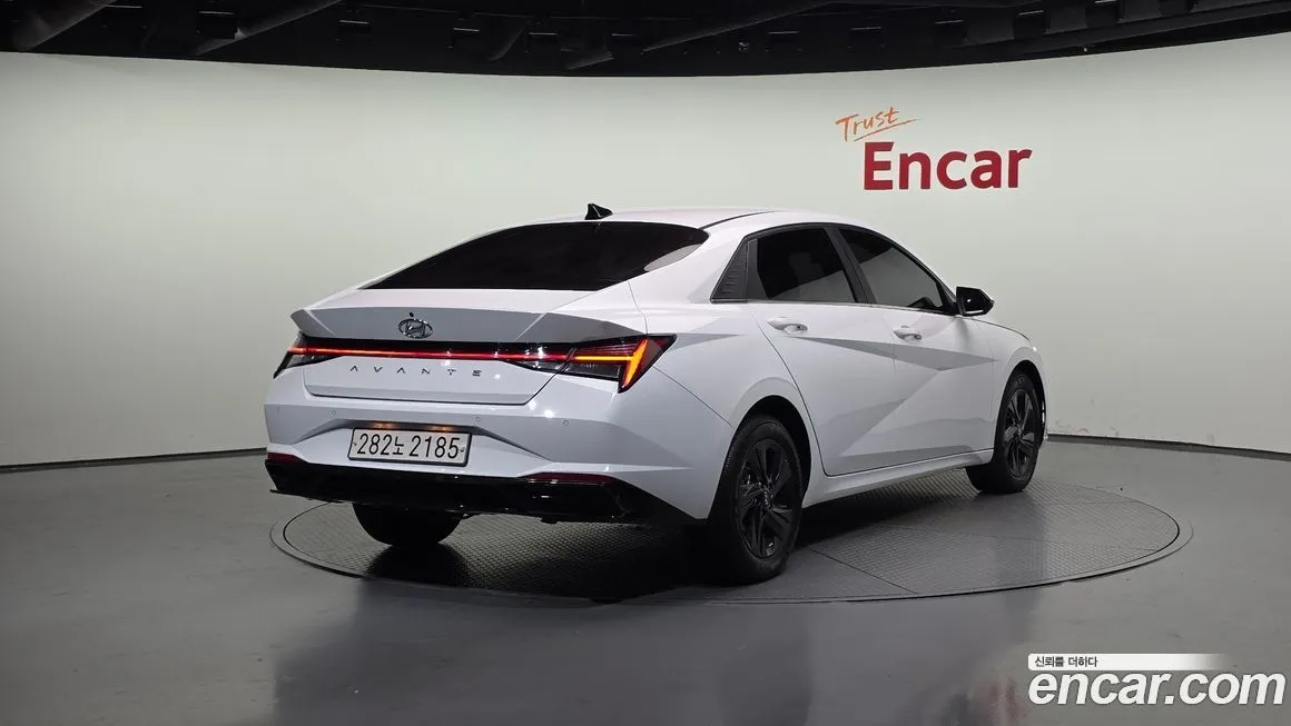 Hyundai AVANTE — фото 2