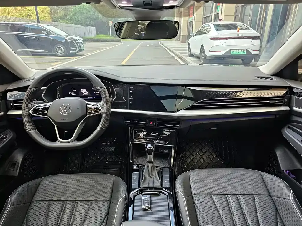 Volkswagen Passat 2024 из CN, фото 10