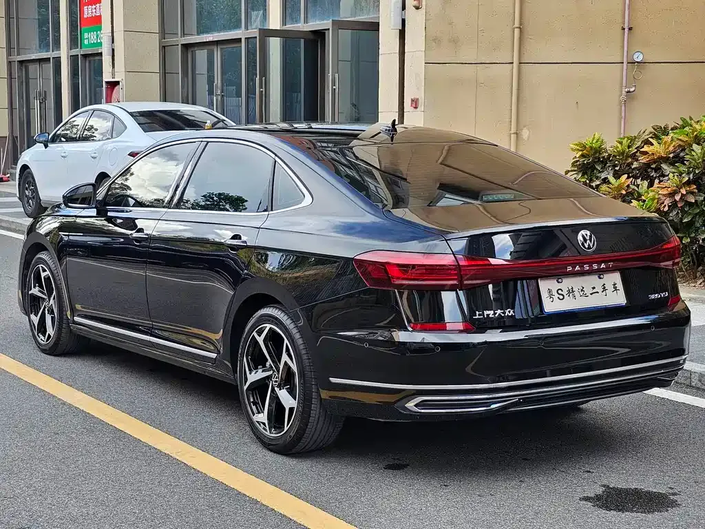 Volkswagen Passat 2024 из CN, фото 5