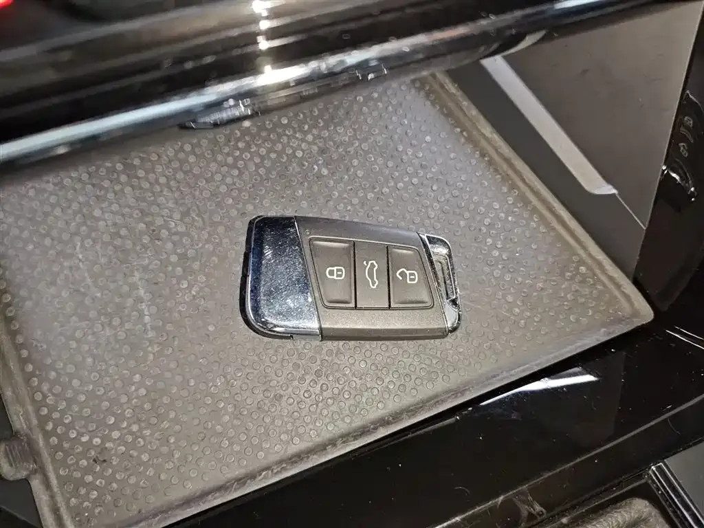 Volkswagen Passat 2022 из CN, фото 9