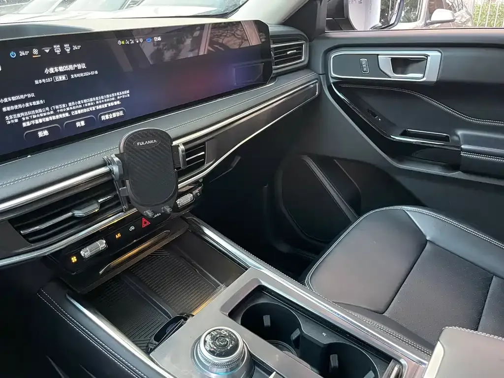 Ford Explorer 2024 из CN, фото 10