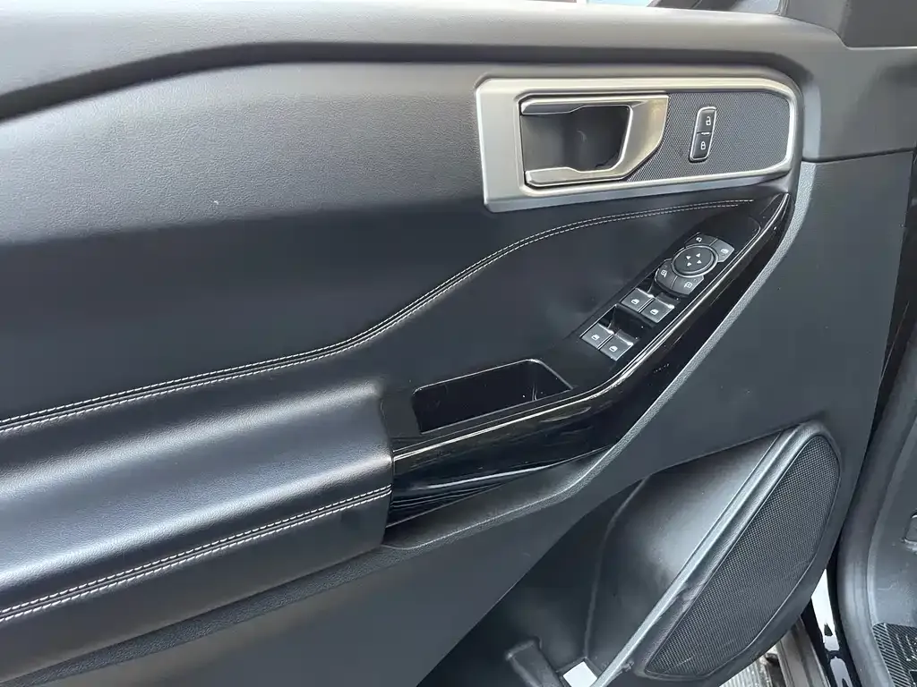 Ford Explorer 2024 из CN, фото 9
