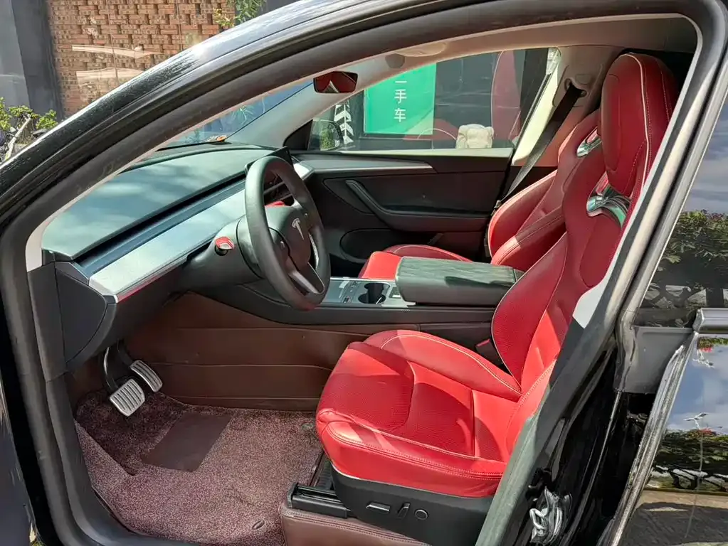 Tesla Model Y 2024 из CN, фото 7