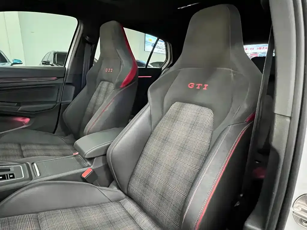 Volkswagen Golf GTI 2022 из CN, фото 7
