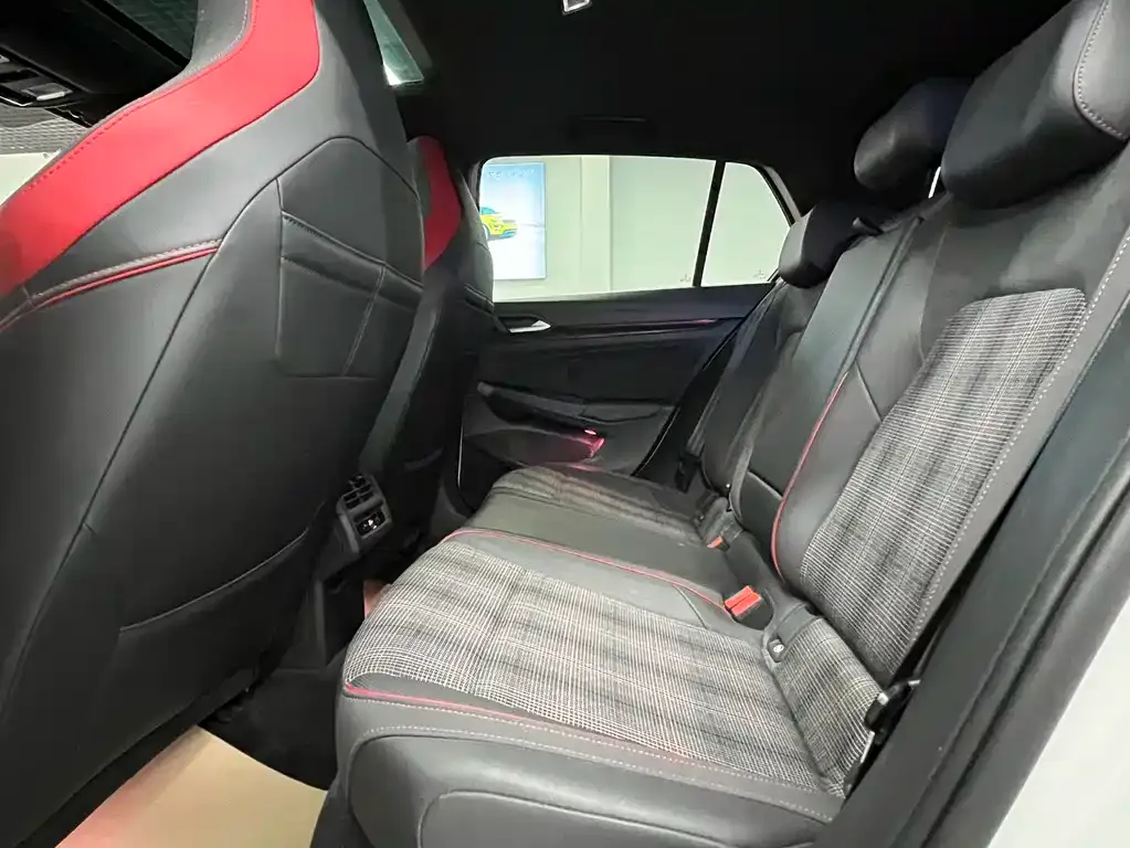 Volkswagen Golf GTI 2022 из CN, фото 8