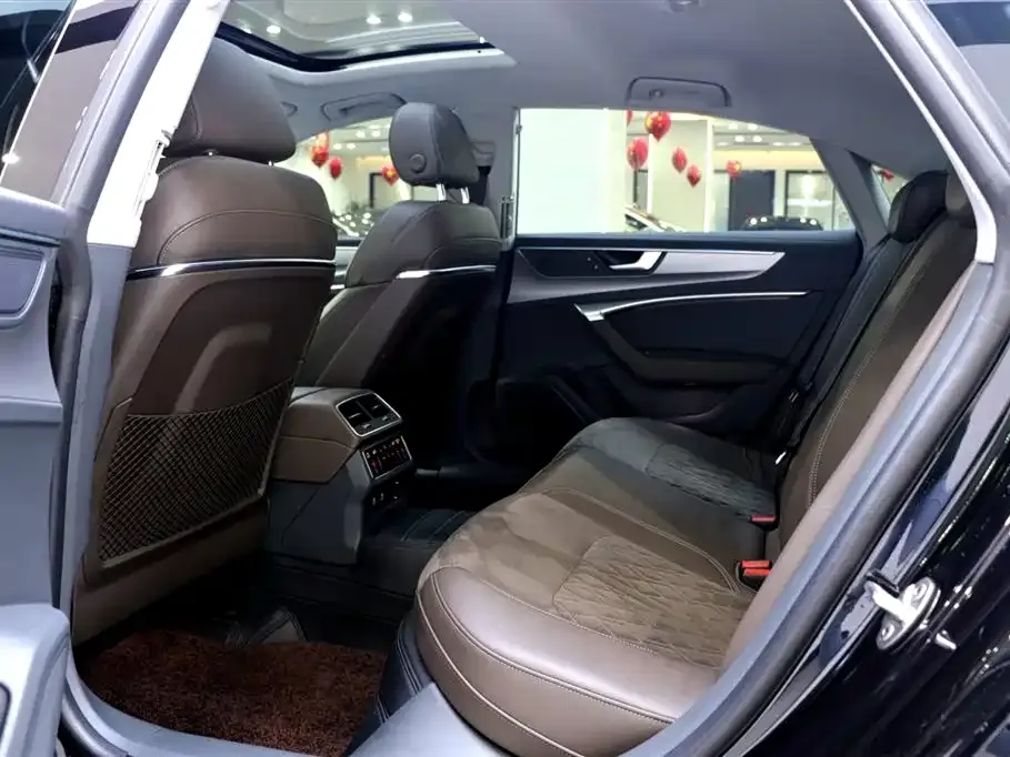 Audi A7L 2024 из CN, фото 10