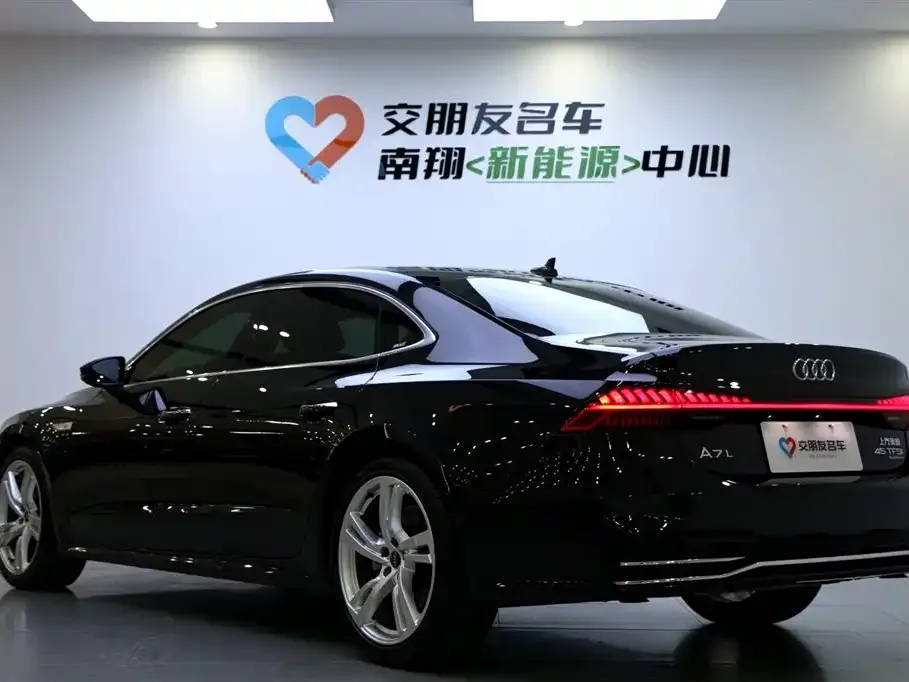 Audi A7L 2024 из CN, фото 4