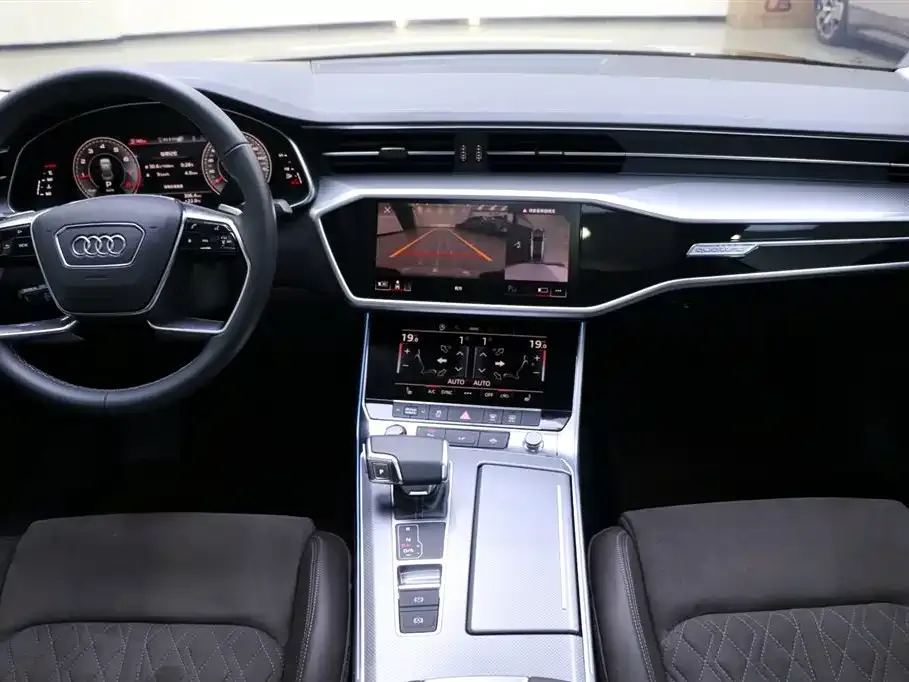 Audi A7L 2024 из CN, фото 7