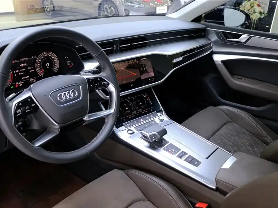 Audi A7L 2024 из CN, фото 8