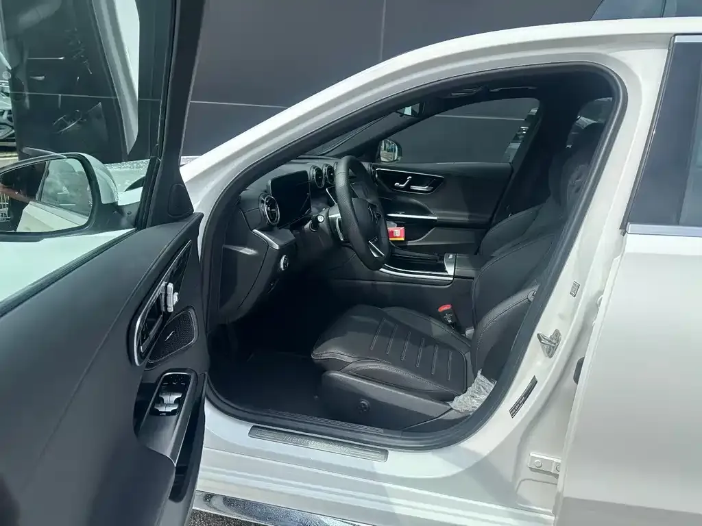 Mercedes-Benz C-Class 2024 из CN, фото 4