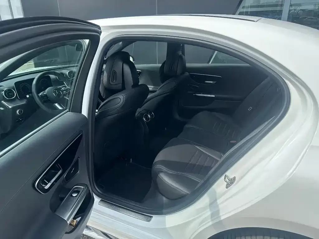 Mercedes-Benz C-Class 2024 из CN, фото 6