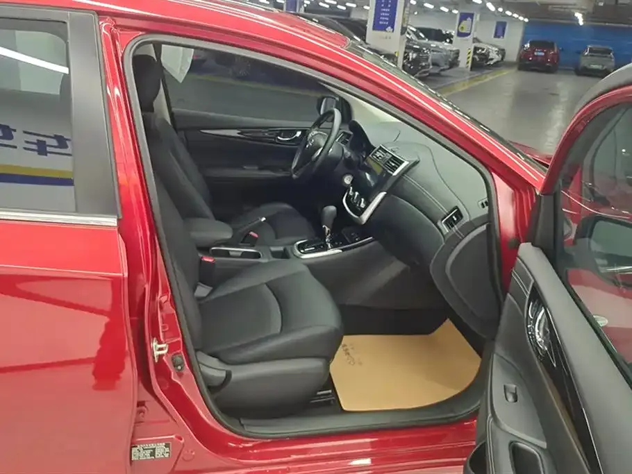 Nissan Tiida 2024 из CN, фото 8