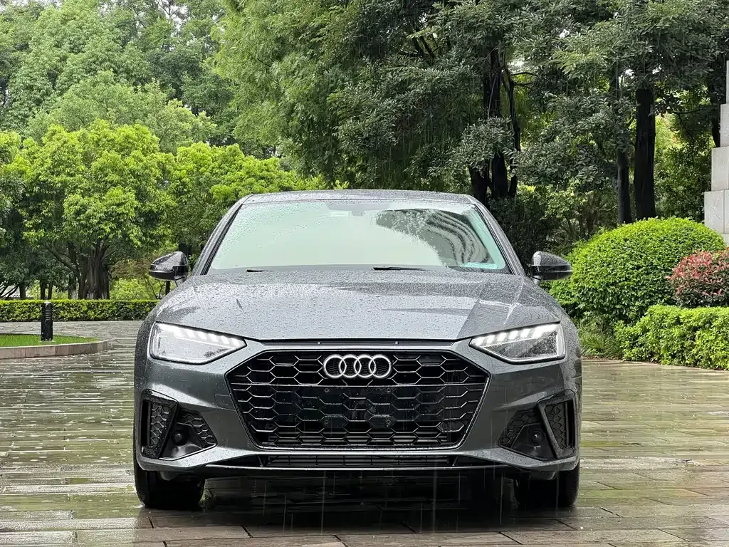 Audi A4L 2023 из CN, фото 2