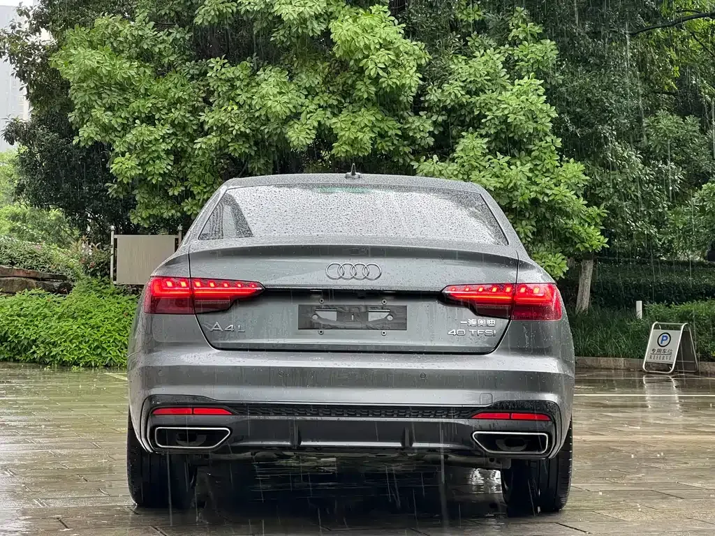Audi A4L 2023 из CN, фото 8