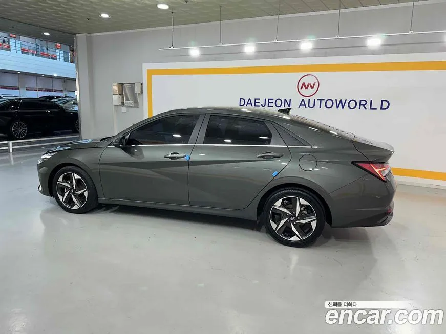 Hyundai AVANTE — фото 2