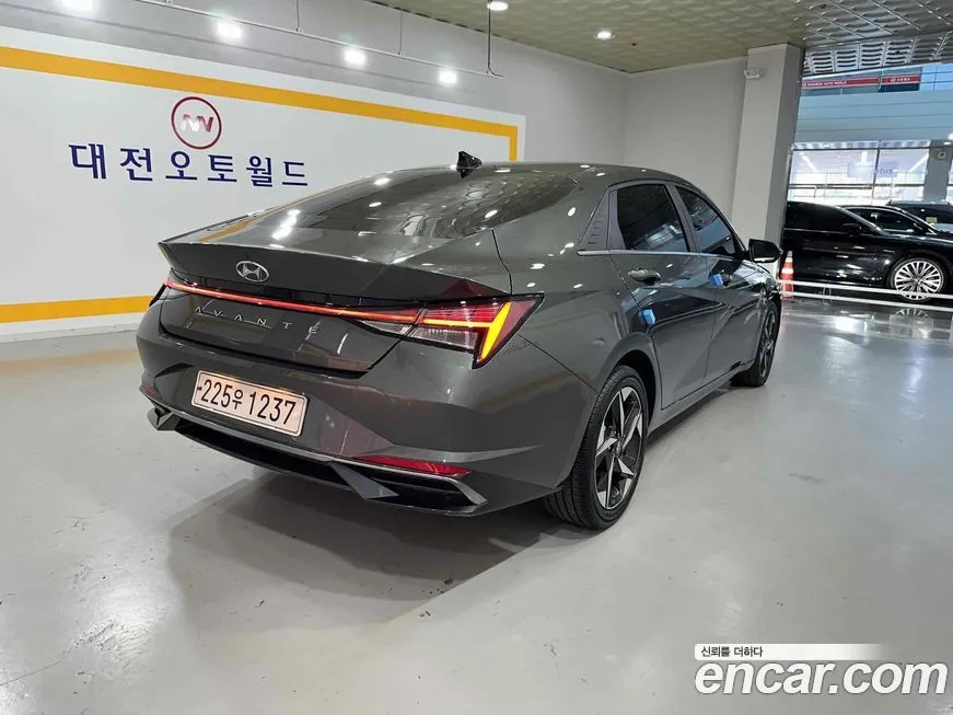 Hyundai AVANTE — фото 5