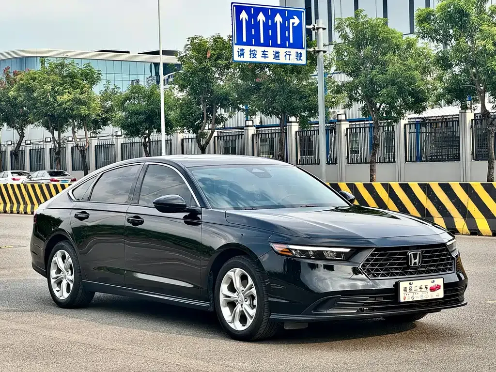 Honda Accord — фото 3
