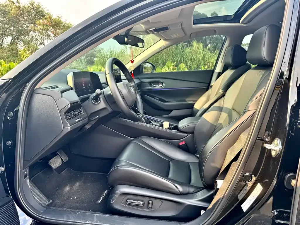 Honda Accord — фото 4