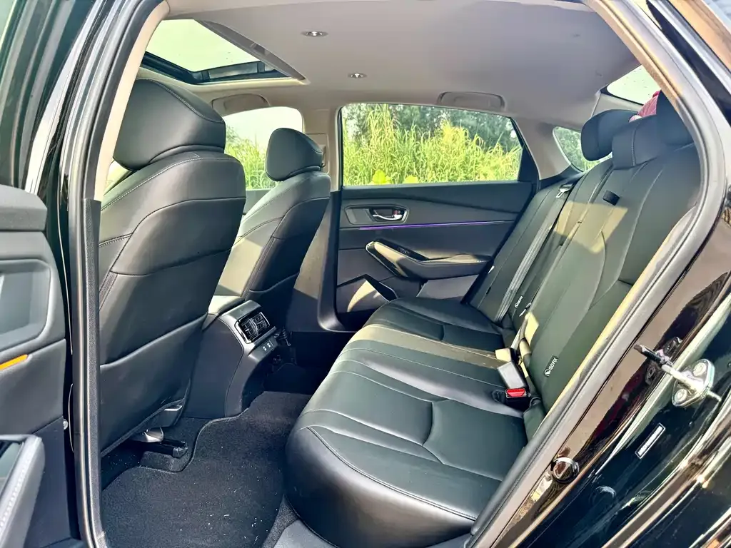 Honda Accord — фото 6