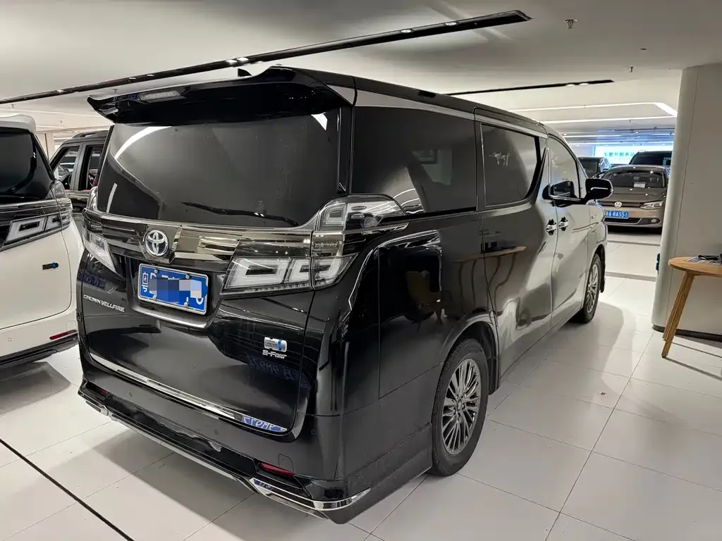 Toyota Vellfire 2023 из CN, фото 9