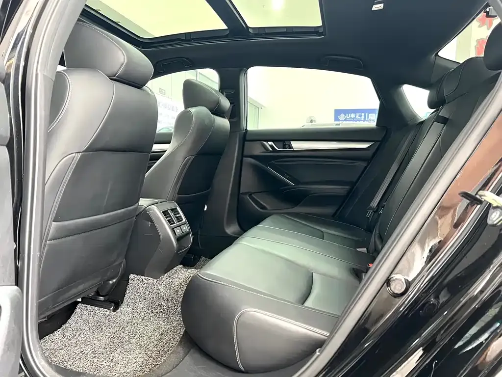 Honda Inspire 2023 из CN, фото 6