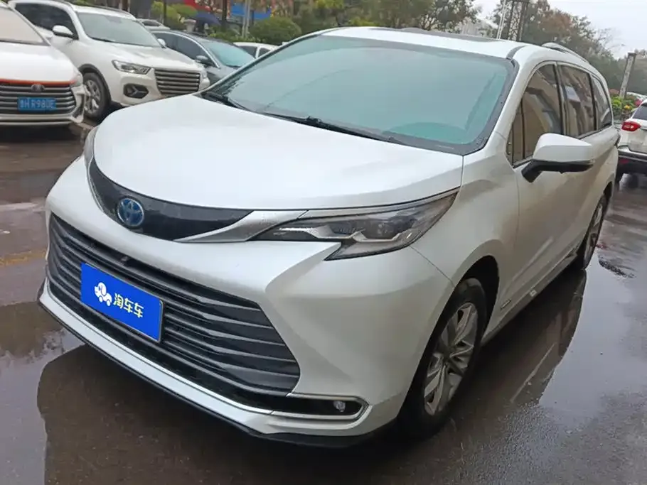 Toyota Sienna 2022 из CN, фото 1