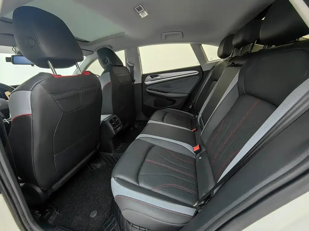 Volkswagen Lamando 2023 из CN, фото 9