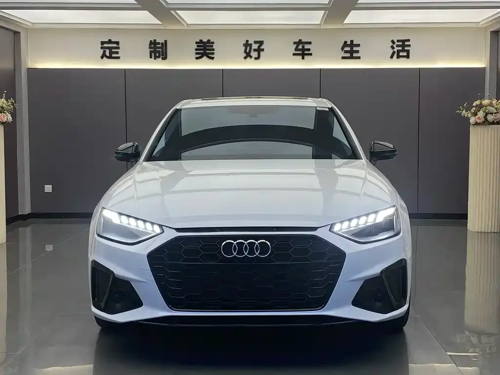Audi A4L 2023 из CN, фото 2