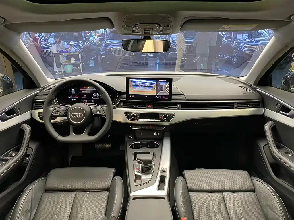 Audi A4L 2023 из CN, фото 9