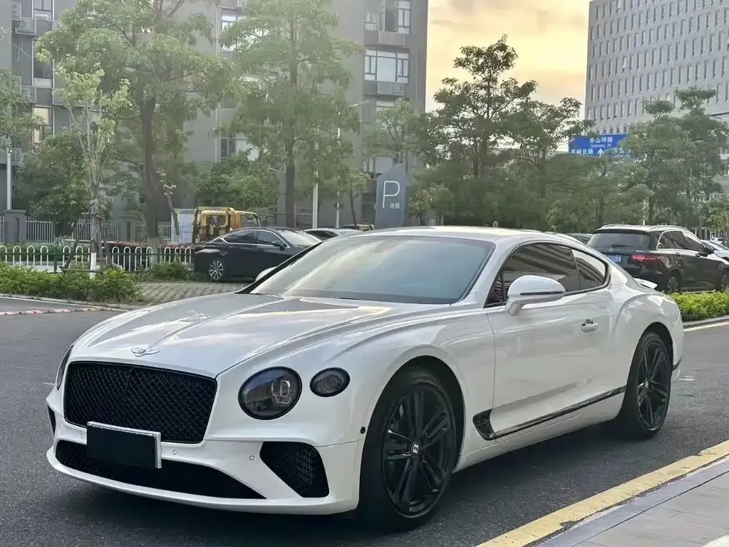 Bentley Continental 2021 из CN, фото 1