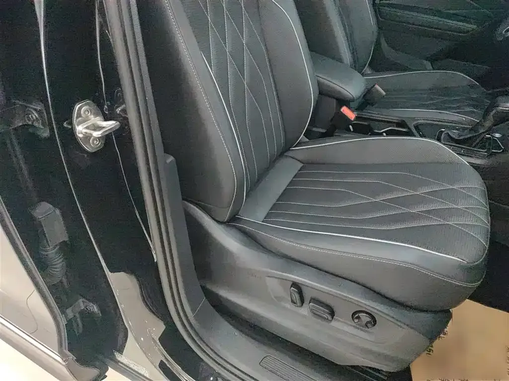 [object Object] Tiguan L 2022 из CN, фото 3