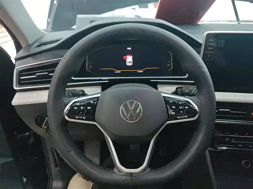 [object Object] Tiguan L 2022 из CN, фото 4