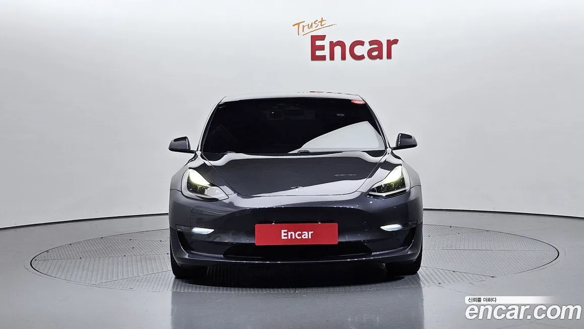 Tesla Model 3 — фото 3