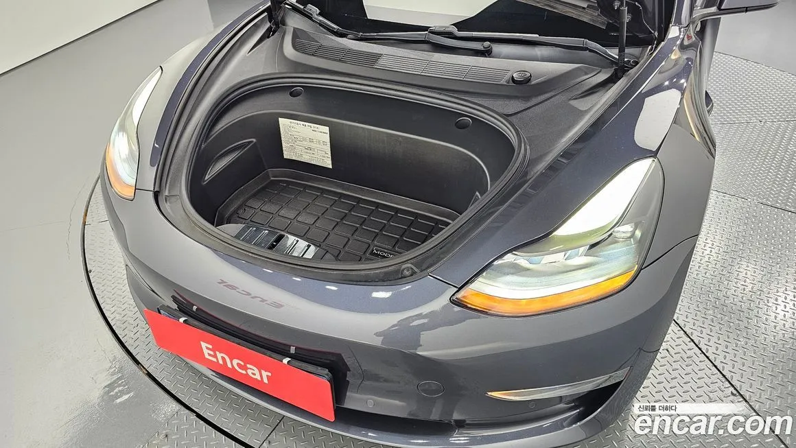 Tesla Model 3 — фото 6