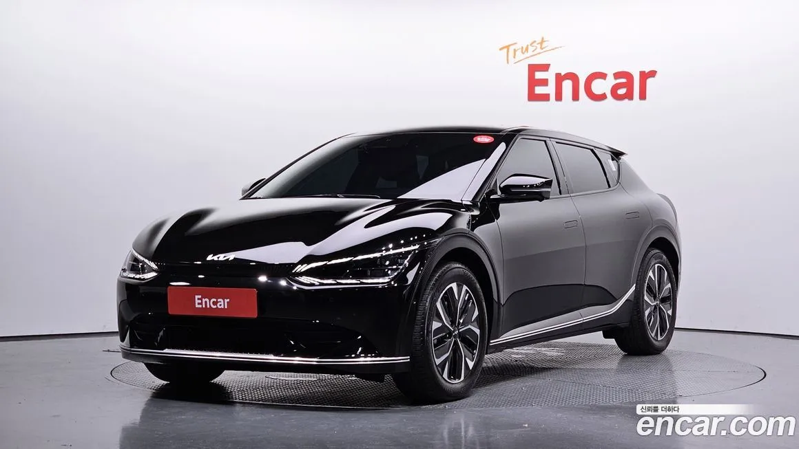 Kia EV6 — фото 1