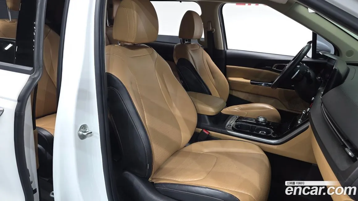 Kia Carnival — фото 10